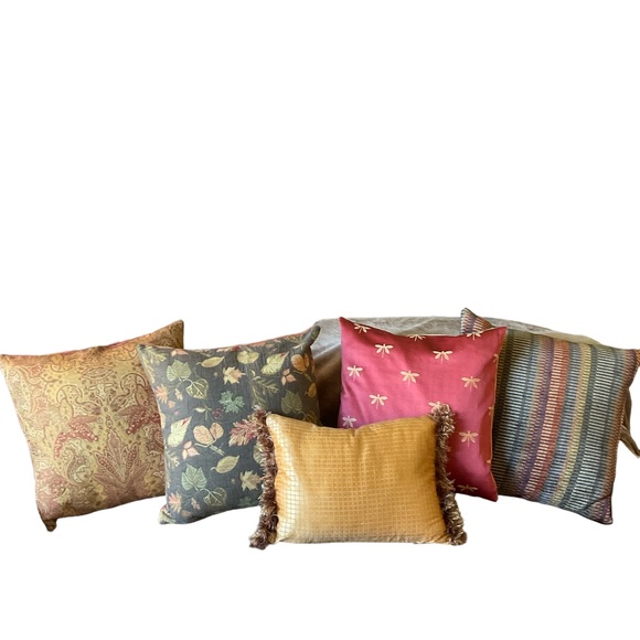 Custom accent pillow cover 22" X 22" - Picture 4 of 4